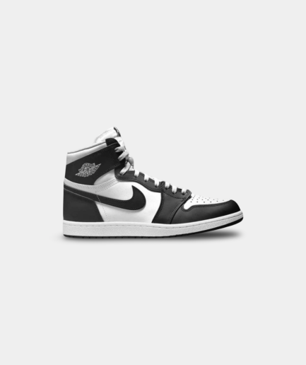 NIKE JORDAN 1 BLACK