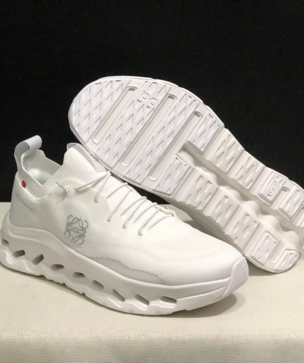 On Running H - Full White